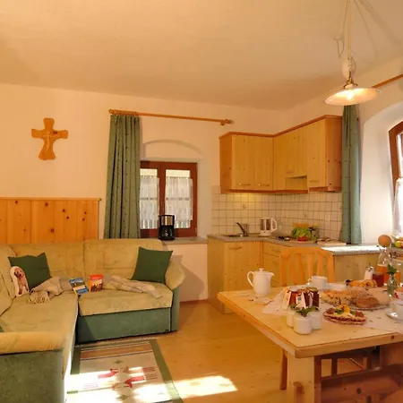 Gosthof Kastelruth Apartment Exterior photo